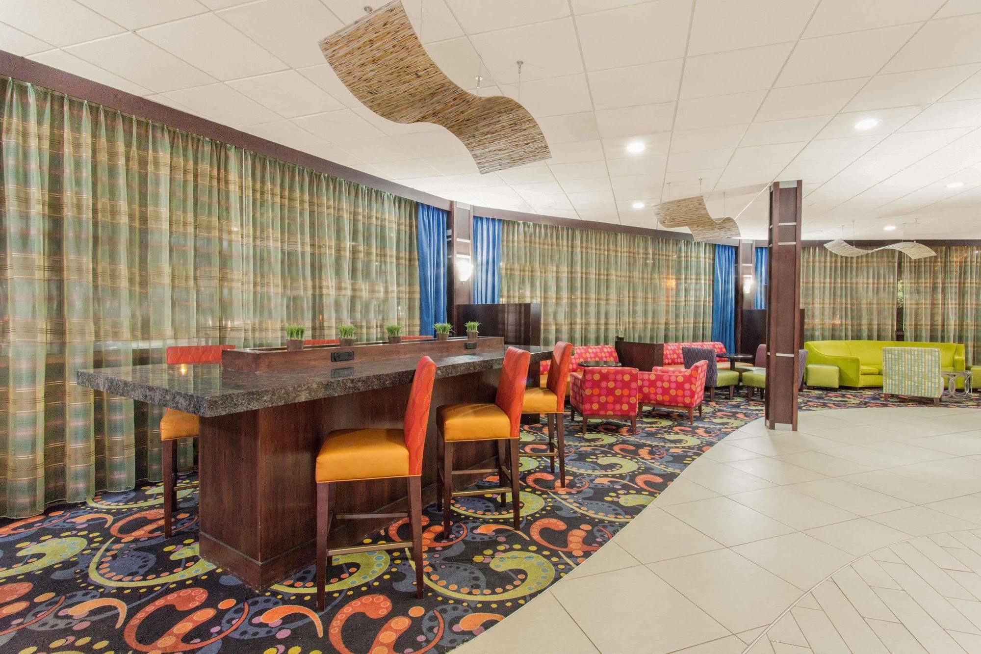 Baymont By Wyndham Fayetteville Fort Bragg Area Exterior photo